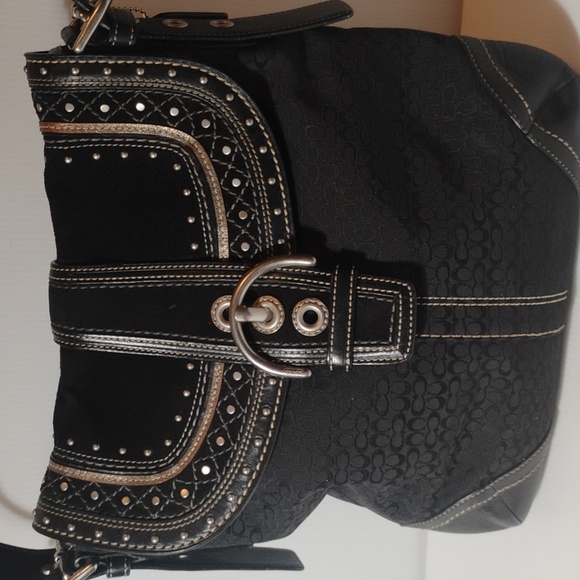 Coach Vintage Leather/Suede
Western Hobo In Great Condition
F11405 - Picture 2 of 13